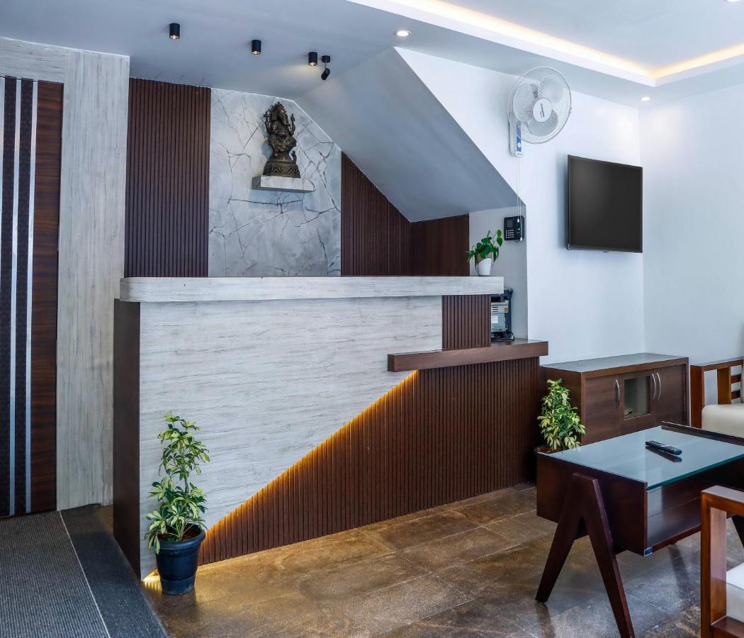 Hotel Vinayaga ทีรุปปูร์ ภายนอก รูปภาพ
