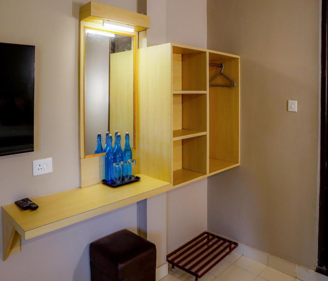 Hotel Vinayaga ทีรุปปูร์ ภายนอก รูปภาพ